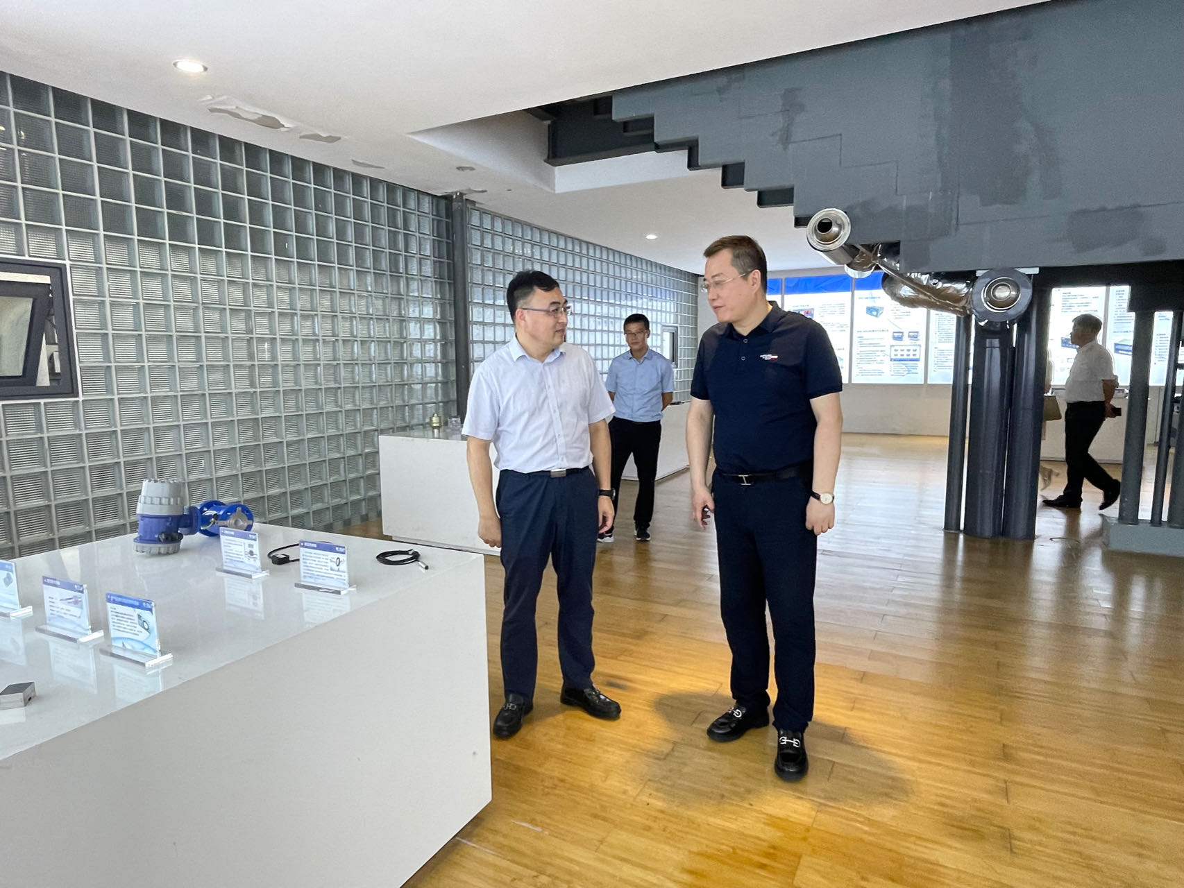 寧波市委副秘書長、甬江科創(chuàng)辦常務(wù)副主任徐云一行蒞臨柯力調(diào)研交流